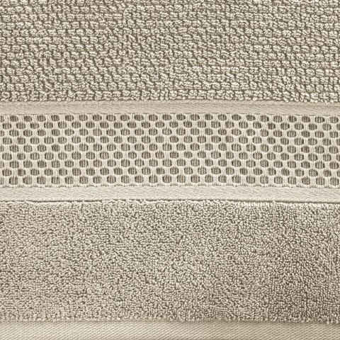 Ręcznik Danny 30x50 beżowy z wytłaczaną bordiurą i błyszczącą nicią 500 g/m2 Eurofirany Ręcznik Danny 30x50 beżowy z wytłaczaną bordiurą i błyszczącą nicią 500 g/m2 Eurofirany