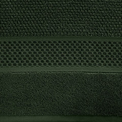 Ręcznik Danny 70x140 zielony z wytłaczaną bordiurą i błyszczącą nicią 500 g/m2 Eurofirany Ręcznik Danny 70x140 zielony z wytłaczaną bordiurą i błyszczącą nicią 500 g/m2 Eurofirany