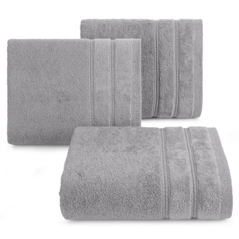 Ręcznik Glory 4 30x50 srebrny z welurową bordiurą i błyszczącą nicią 500 g/m2 Eurofirany Ręcznik Glory 4 30x50 srebrny z welurową bordiurą i błyszczącą nicią 500 g/m2 Eurofirany
