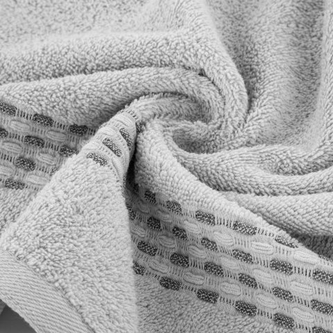 Ręcznik Riva 70x140 srebrny 500 g/m2 Eurofirany Ręcznik Riva 70x140 srebrny 500 g/m2 Eurofirany