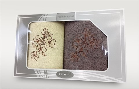 Komplet ręczników w pudełku 2 szt 70x140 Gift kremowy brązowy wzór 1 Frotex Komplet ręczników w pudełku 2 szt 70x140 Gift kremowy brązowy wzór 1 Frotex