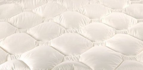 Kołdra antyalergiczna 140x200 Viking Plus 1,10 kg ekrii 100% microfibra AMW Kołdra antyalergiczna 140x200 Viking Plus 1,10 kg ekrii 100% microfibra AMW