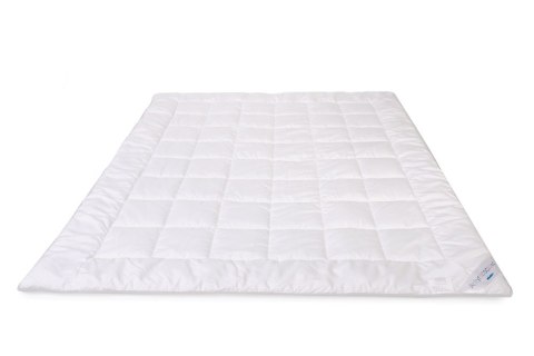 Kołdra antyalergiczna 155x200 Antyroztoczowa 700g biała kratka Piórex Kołdra antyalergiczna 155x200 Antyroztoczowa 700g biała kratka Piórex