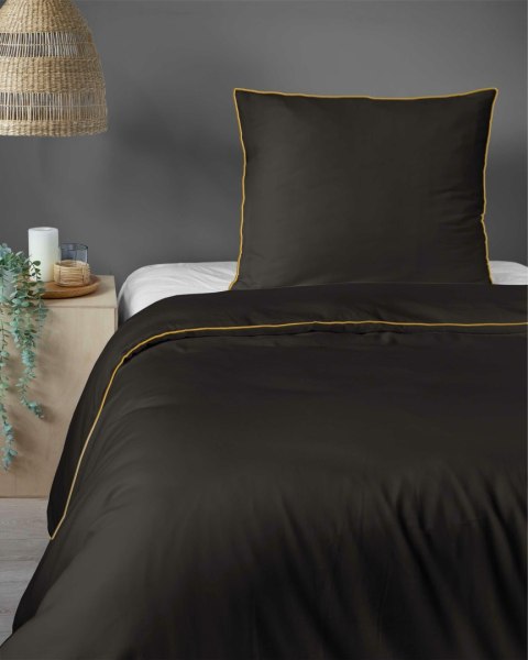 Pościel satynowa 140x200 brązowa espresso z lamówką z jedną poszewką 70x80 Mako Satin 62 Pościel satynowa 140x200 brązowa espresso z lamówką z jedną poszewką 70x80 Mako Satin 62