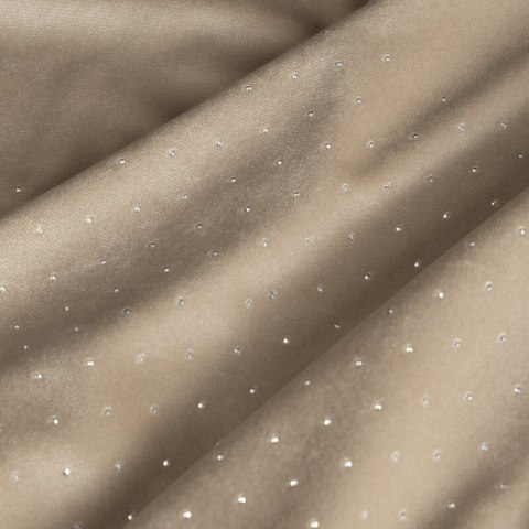 Zasłona gotowa Ariadna 140x250 beżowa welurowa zdobiona diamencikami na przelotkach Eurofirany Zasłona gotowa Ariadna 140x250 beżowa welurowa zdobiona diamencikami na przelotkach Eurofirany