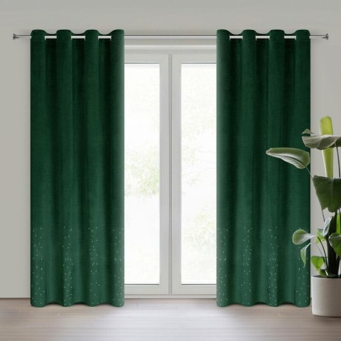 Zasłona gotowa Ariadna 140x250 zielona welurowa zdobiona diamencikami na przelotkach Eurofirany Zasłona gotowa Ariadna 140x250 zielona welurowa zdobiona diamencikami na przelotkach Eurofirany