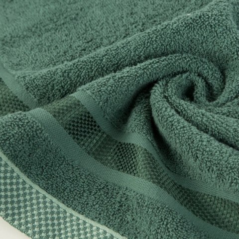Ręcznik Abbie 40x60 zielony ciemny 500 g/m2 frotte bawełniany Eurofirany Ręcznik Abbie 40x60 zielony ciemny 500 g/m2 frotte bawełniany Eurofirany
