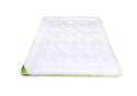 Kołdra antyalergiczna 155x200 Bamboo całoroczna 1120 g biała AMZ Kołdra antyalergiczna 155x200 Bamboo całoroczna 1120 g biała AMZ