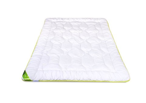 Kołdra antyalergiczna 200x220 Bamboo 4 pory roku 1600 g + 600 g biała Kołdra antyalergiczna 200x220 Bamboo 4 pory roku 1600 g + 600 g biała