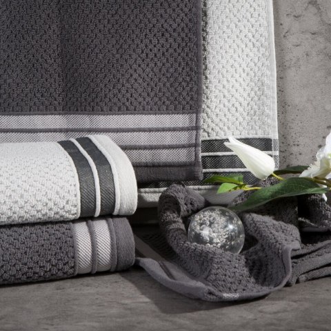 Ręcznik Madlen 30x50 cm szary frotte bawełniany 500 g/m2 Eurofirany Ręcznik Madlen 30x50 cm szary frotte bawełniany 500 g/m2 Eurofirany