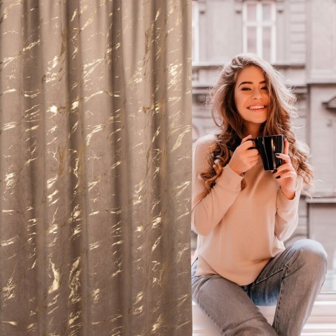 Zasłona 140x270 Molly welurowa brązowa złota gotowa na taśmie Eurofirany Zasłona 140x270 Molly welurowa brązowa złota gotowa na taśmie Eurofirany