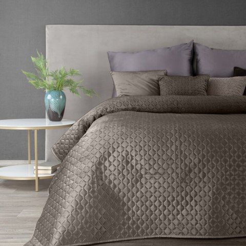 Narzuta dekoracyjna 170x210 Dimon beżowa ciemna geometryczna welurowa Eurofirany Narzuta dekoracyjna 170x210 Dimon beżowa ciemna geometryczna welurowa Eurofirany