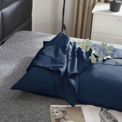 Poszewka satynowa 70x80 granatowa jednobarwna I24 Poszewka satynowa 70x80 granatowa jednobarwna I24