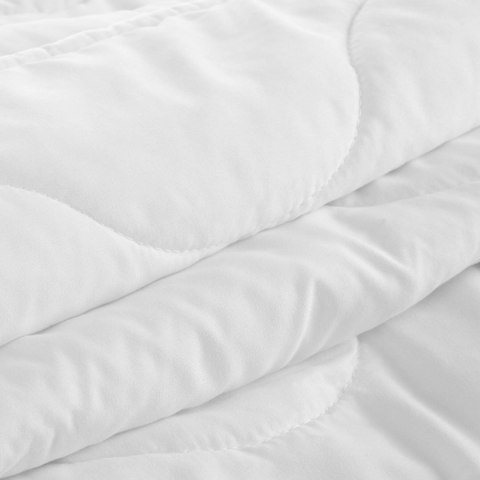 Kołdra antyalregiczna 220x200 Basic 1 biała letnia D91 Kołdra antyalregiczna 220x200 Basic 1 biała letnia D91