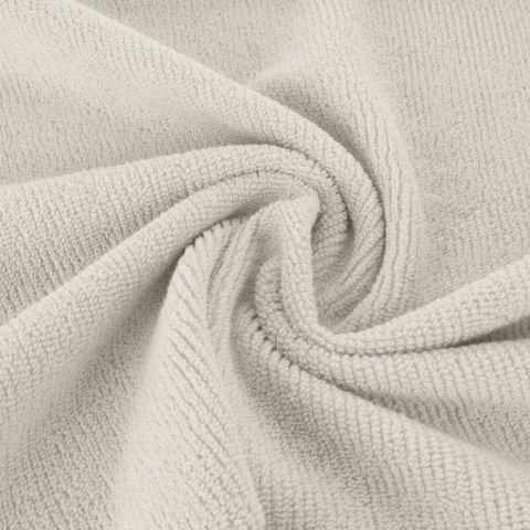 Ręcznik Lari 2 70x140 beżowy z ozdobną bordiurą przetykaną błyszczącą nicią 500 g/m2 Eurofirany Ręcznik Lari 2 70x140 beżowy z ozdobną bordiurą przetykaną błyszczącą nicią 500 g/m2 Eurofirany