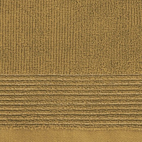 Ręcznik Lari 7 70x140 miodowy z ozdobną bordiurą przetykaną błyszczącą nicią 500 g/m2 Eurofirany Ręcznik Lari 7 70x140 miodowy z ozdobną bordiurą przetykaną błyszczącą nicią 500 g/m2 Eurofirany