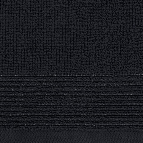 Ręcznik Lari 9 70x140 czarny z ozdobną bordiurą przetykaną błyszczącą nicią 500 g/m2 Eurofirany Ręcznik Lari 9 70x140 czarny z ozdobną bordiurą przetykaną błyszczącą nicią 500 g/m2 Eurofirany