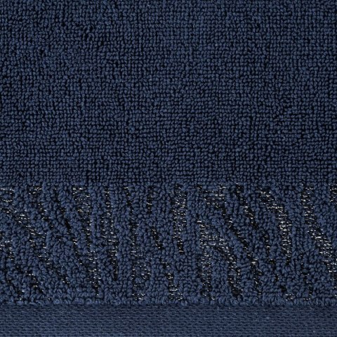 Ręcznik Margo 7 70x140 granatowy z ozdobną bordiurą przetykaną błyszczącą nicią 500 g/m2 Eurofirany Ręcznik Margo 7 70x140 granatowy z ozdobną bordiurą przetykaną błyszczącą nicią 500 g/m2 Eurofirany
