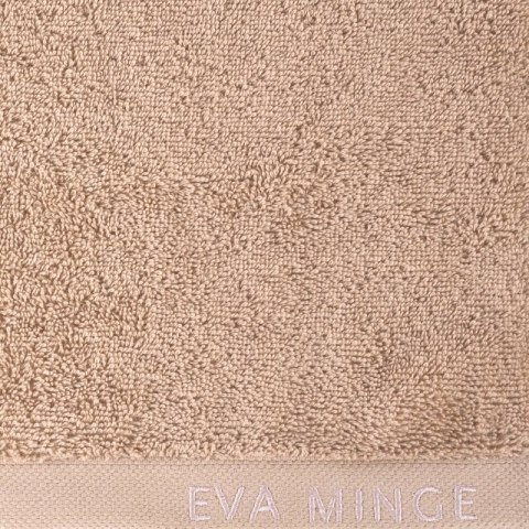 Ręcznik Venus 50x90 pudrowy zdobiony haftem 550 g/m2 Eva Minge Eurofirany Ręcznik Venus 50x90 pudrowy zdobiony haftem 550 g/m2 Eva Minge Eurofirany