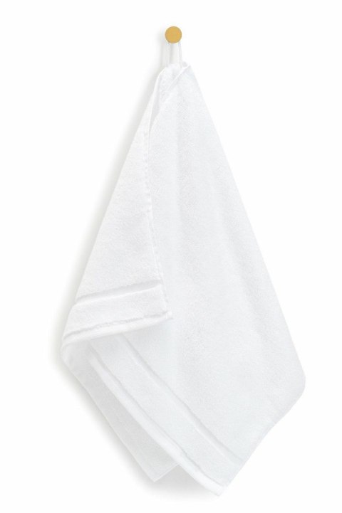 Ręcznik Supreme 80x150 biały z bawełny Egipskiej 800 g/m2 Giza 95 Ręcznik Supreme 80x150 biały z bawełny Egipskiej 800 g/m2 Giza 95