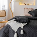 Narzuta z falbanką 240x220 Ruffy czarna falbanka romby glamour dekoracyjna I2 Narzuta z falbanką 240x220 Ruffy czarna falbanka romby glamour dekoracyjna I2