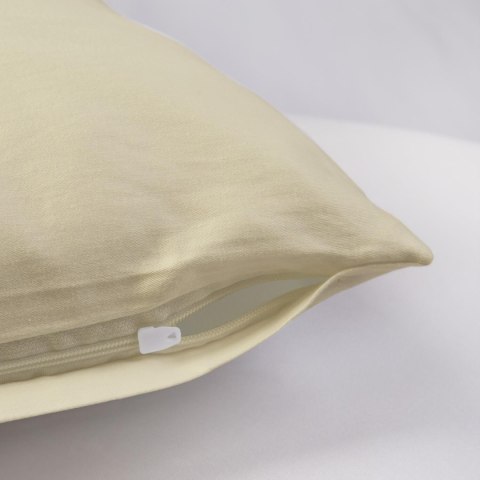 Poszewka satynowa 50x60 kremowa 155 jednobarwna Darymex Poszewka satynowa 50x60 kremowa 155 jednobarwna Darymex
