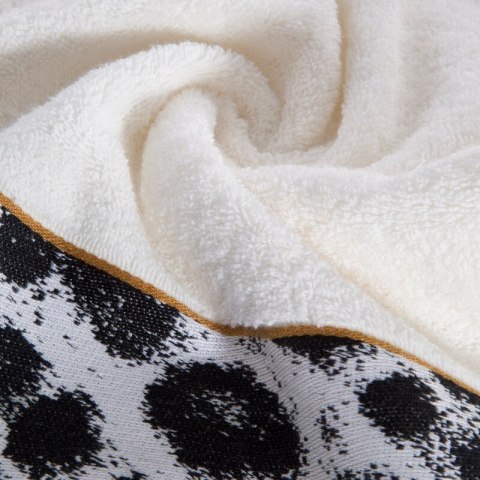Ręcznik Eva 22 50x90 kremowy frotte bawełniany 500 g/m2 Eva Minge Eurofirany Ręcznik Eva 22 50x90 kremowy frotte bawełniany 500 g/m2 Eva Minge Eurofirany
