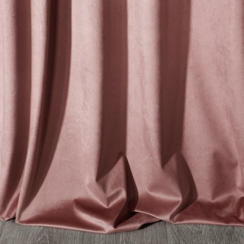 Zasłona 140x270 Melanie różowa ciemna welurowa gotowa na taśmie Eurofirany Zasłona 140x270 Melanie różowa ciemna welurowa gotowa na taśmie Eurofirany