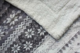 Koc Sherpa 150x200 Christmas szary płatki śniegu z mikrofibry SH25