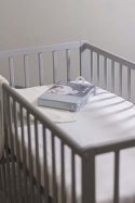 Wodoodporne prześcieradło z gumką Soft Dream Dry 120x60 White PETITE&MARS Wodoodporne prześcieradło z gumką Soft Dream Dry 120x60 White PETITE&MARS