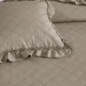 Narzuta z falbanką 140x200 Ruffy taupe falbanka romby glamour dekoracyjna I2 Narzuta z falbanką 140x200 Ruffy taupe falbanka romby glamour dekoracyjna I2