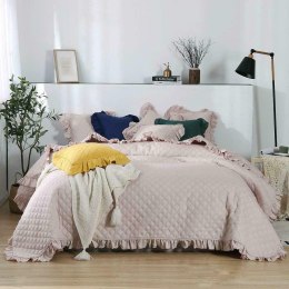 Narzuta z falbanką 240x220 Ruffy pudrowa różowa falbanka romby glamour dekoracyjna