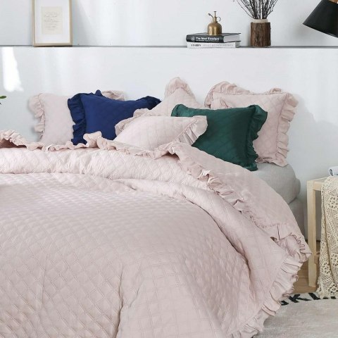 Narzuta z falbanką 240x220 Ruffy pudrowa różowa falbanka romby glamour dekoracyjna Narzuta z falbanką 240x220 Ruffy pudrowa różowa falbanka romby glamour dekoracyjna
