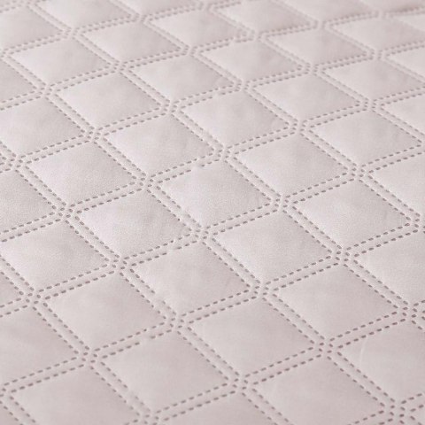 Narzuta z falbanką 240x220 Ruffy pudrowa różowa falbanka romby glamour dekoracyjna Narzuta z falbanką 240x220 Ruffy pudrowa różowa falbanka romby glamour dekoracyjna