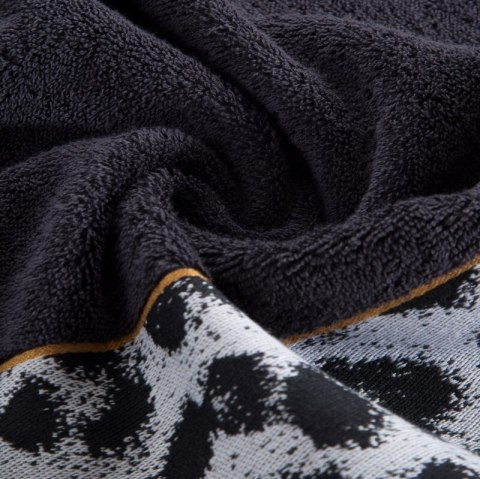 Ręcznik Eva 22 70x140 czarny frotte bawełniany 500 g/m2 Eva Minge Eurofirany Ręcznik Eva 22 70x140 czarny frotte bawełniany 500 g/m2 Eva Minge Eurofirany