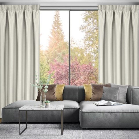 Zasłona 140x270 Selina kremowa zaciemniająca z błyszczącą nicią gotowa na taśmie Eurofirany Zasłona 140x270 Selina kremowa zaciemniająca z błyszczącą nicią gotowa na taśmie Eurofirany