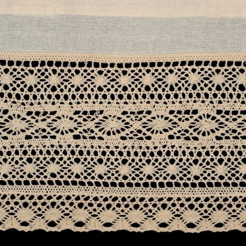 Zazdrostka 60x150 Maddeline beżowa jasna ażurowa ze wzorem geometrycznym gotowa na szelkach Eurofirany Zazdrostka 60x150 Maddeline beżowa jasna ażurowa ze wzorem geometrycznym gotowa na szelkach Eurofirany