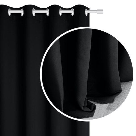 Zasłona zaciemniająca 140x250 czarna gotowa na przelotkach Hold Blackout Zasłona zaciemniająca 140x250 czarna gotowa na przelotkach Hold Blackout