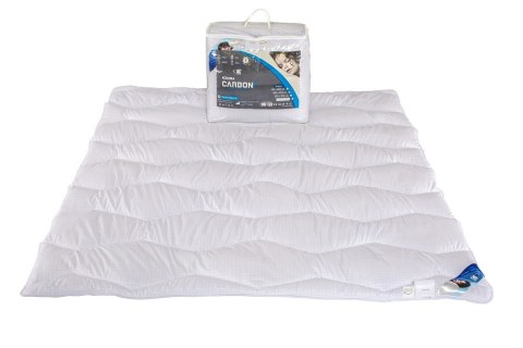 Kołdra antyalergiczna 140x200 Carbon Antystres 1,10 kg biała z włóknem węglowym AMW Kołdra antyalergiczna 140x200 Carbon Antystres 1,10 kg biała z włóknem węglowym AMW